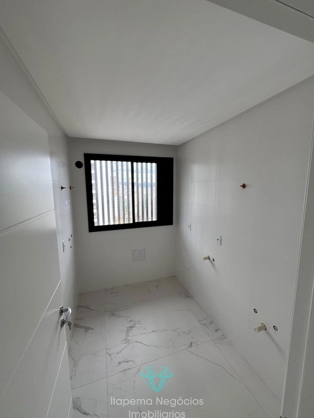 Apartamento 4 Suítes 3 Vagas - quadra Mar.: 41ª foto da galeria de imagens do imóvel