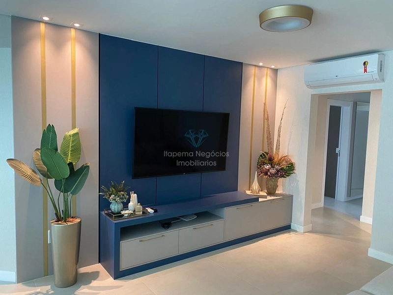 IMÓVEL EXCLUSIVO NA QUADRA DO MAR EM MEIA PRAIA: 8ª foto da galeria de imagens do imóvel