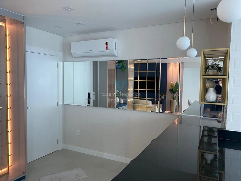 IMÓVEL EXCLUSIVO NA QUADRA DO MAR EM MEIA PRAIA: 5ª foto da galeria de imagens do imóvel