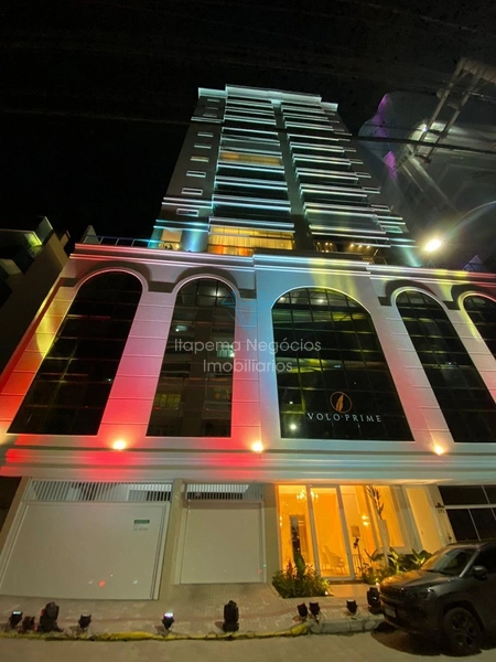 IMÓVEL EXCLUSIVO NA QUADRA DO MAR EM MEIA PRAIA: 2ª foto da galeria de imagens do imóvel