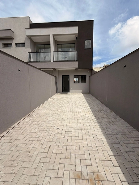 Sobrado à Venda em Morretes – Itapema/SC: 1ª foto da galeria de imagens do imóvel