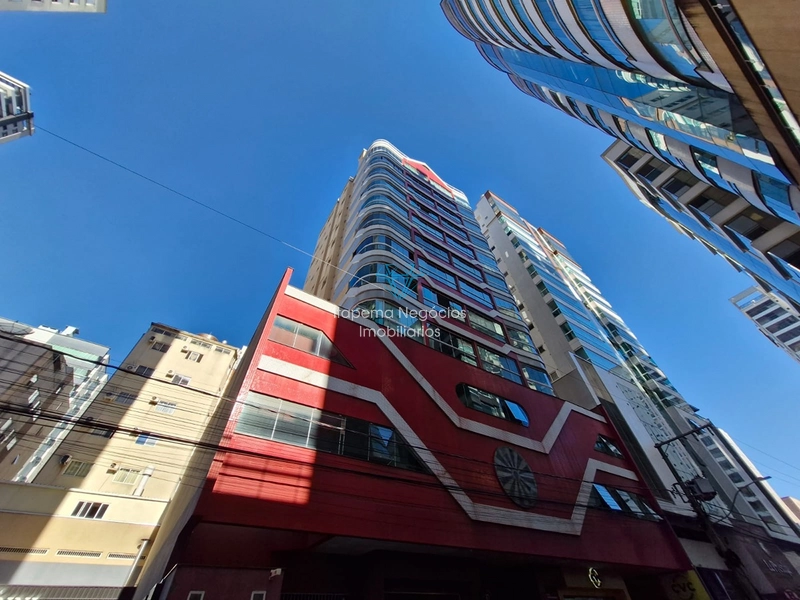 Apartamento com 3 Quartos à venda, 115m² - Meia Praia: 2ª foto da galeria de imagens do imóvel