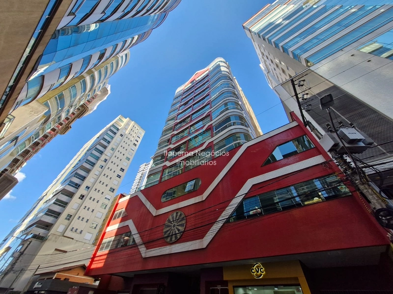 Apartamento com 3 Quartos à venda, 115m² - Meia Praia: 3ª foto da galeria de imagens do imóvel