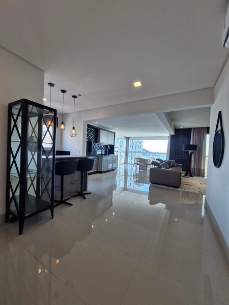 Apartamento mobiliado à venda em itapema – Conforto e sofisticação no litoral catarinense.: 1ª foto da galeria de imagens do imóvel