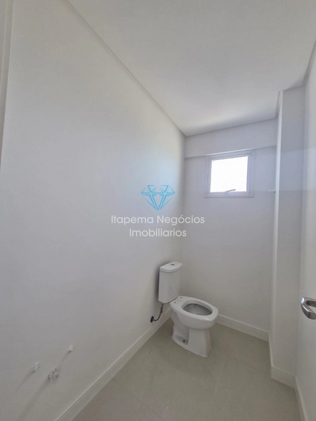 Apartamento de alto padrão localizado no centro de meia praia quadra mar: 18ª foto da galeria de imagens do imóvel