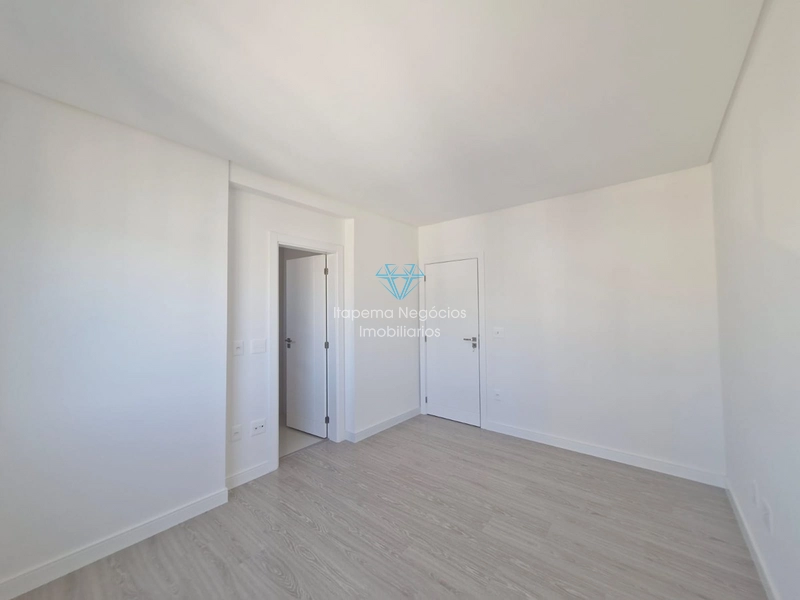 Apartamento de alto padrão localizado no centro de meia praia quadra mar: 31ª foto da galeria de imagens do imóvel