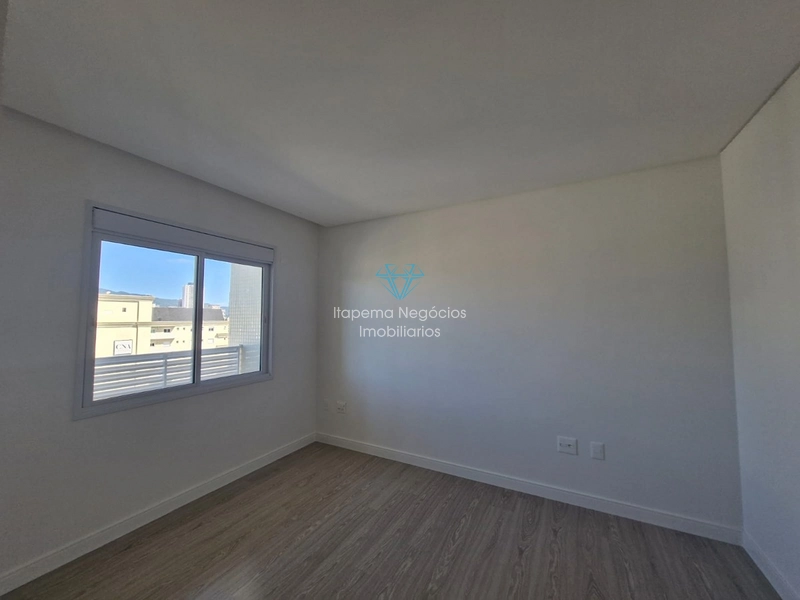 Apartamento de alto padrão localizado no centro de meia praia quadra mar: 19ª foto da galeria de imagens do imóvel