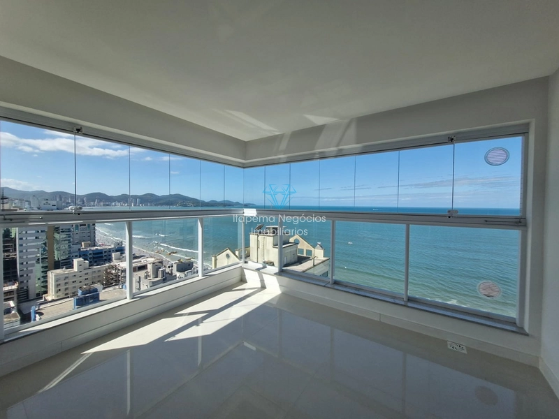 Apartamento de alto padrão localizado no centro de meia praia quadra mar: 9ª foto da galeria de imagens do imóvel