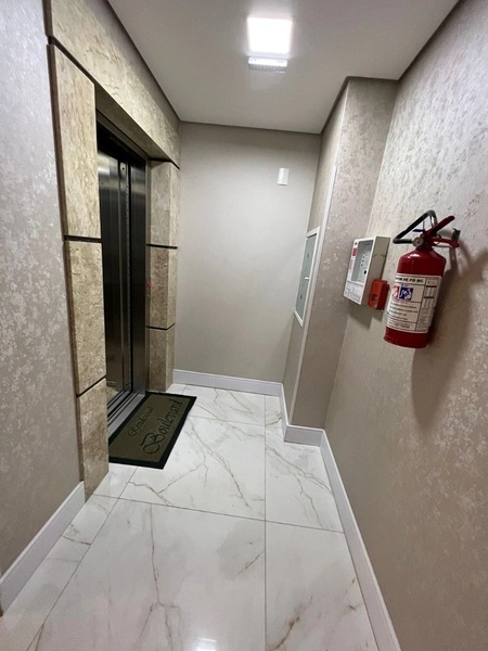 EXCELENTE OPORTUINIDADE NA MEIA PRAIA : 5ª foto da galeria de imagens do imóvel