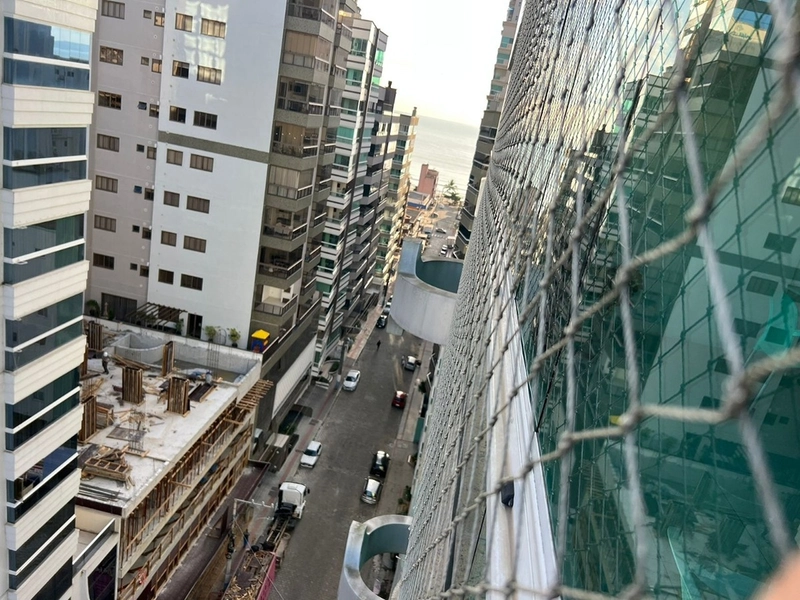 EXCELENTE OPORTUINIDADE NA MEIA PRAIA : 3ª foto da galeria de imagens do imóvel