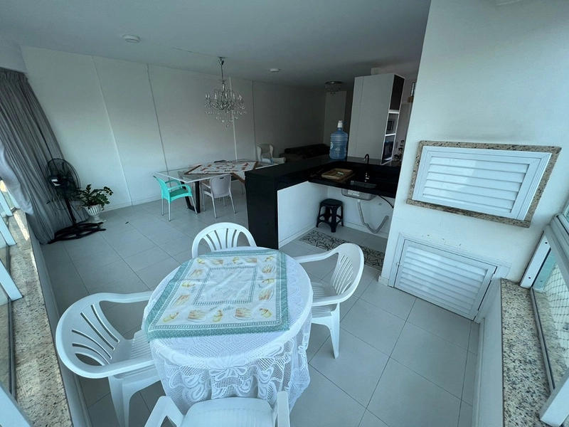 EXCELENTE OPORTUINIDADE NA MEIA PRAIA : 11ª foto da galeria de imagens do imóvel