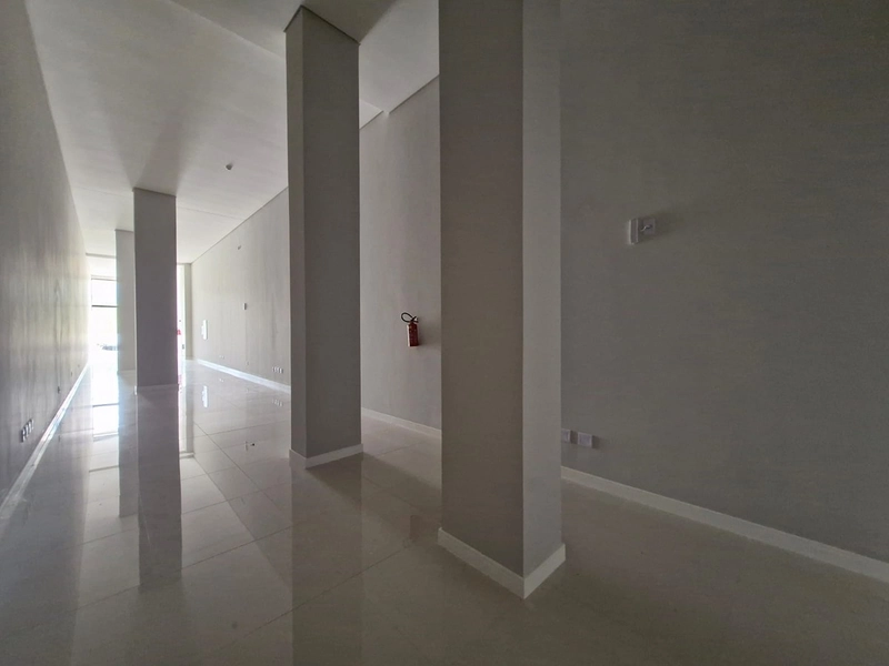 Sala Comercial para Locação no Centro de Itapema: 2ª foto da galeria de imagens do imóvel