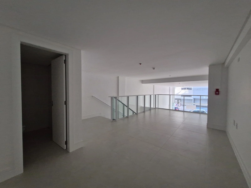SALA COMERCIAL – SEGUNDA AVENIDA NA MEIA PRAIA : 4ª foto da galeria de imagens do imóvel