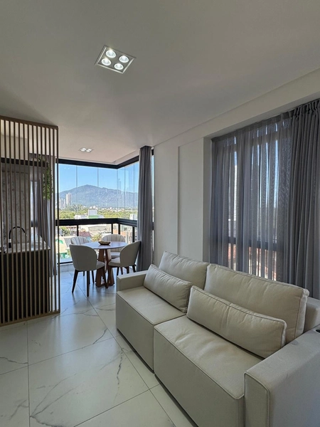 OPORTUNIDADE!!! Apartamento totalmente mobiliado, novo, nunca usado, pronto para morar, na Meia Praia: 4ª foto da galeria de imagens do imóvel