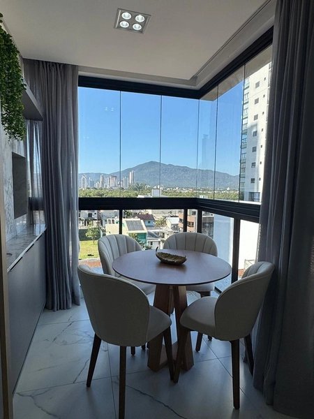 OPORTUNIDADE!!! Apartamento totalmente mobiliado, novo, nunca usado, pronto para morar, na Meia Praia: 1ª foto da galeria de imagens do imóvel