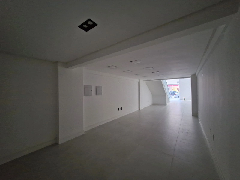 SALA COMERCIAL – FRENTE PARA A SEGUNDA AVENIDA: 3ª foto da galeria de imagens do imóvel