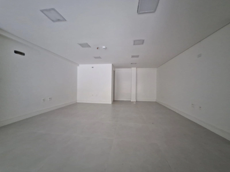 SALA COMERCIAL – FRENTE PARA A SEGUNDA AVENIDA: 5ª foto da galeria de imagens do imóvel