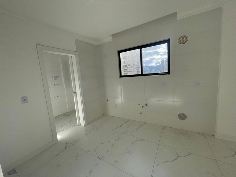 VENDA DE APARTAMENTO – MEIA PRAIA | TERCEIRA QUADRA: 6ª foto da galeria de imagens do imóvel