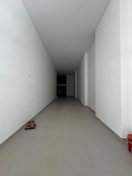 Sala Comercial para Locação – Frente Avenida | Segunda Avenida | Meia Praia: 6ª foto da galeria de imagens do imóvel