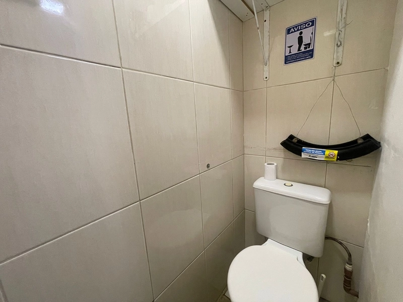 VENDA DE SALA COMERCIAL EM MEIA PRAIA: 7ª foto da galeria de imagens do imóvel