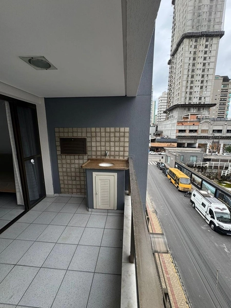 Apartamento para Locação – Meia Praia: 2ª foto da galeria de imagens do imóvel