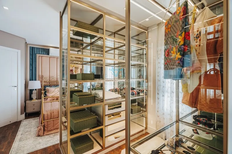 Apartamento com 4 Suítes 3 Vagas, a 30 metros do mar.: 3ª foto da galeria de imagens do imóvel