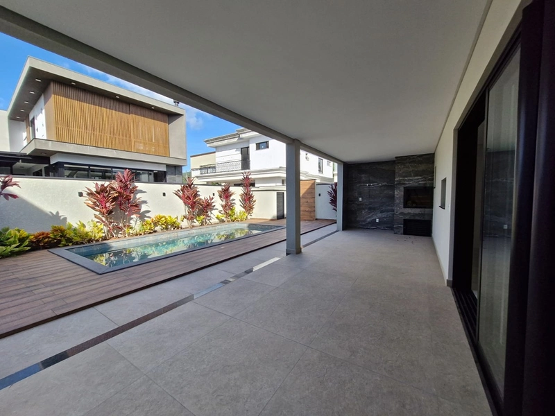 Casa de Alto Padrão em Condomínio de Luxo em Camboriú: 40ª foto da galeria de imagens do imóvel