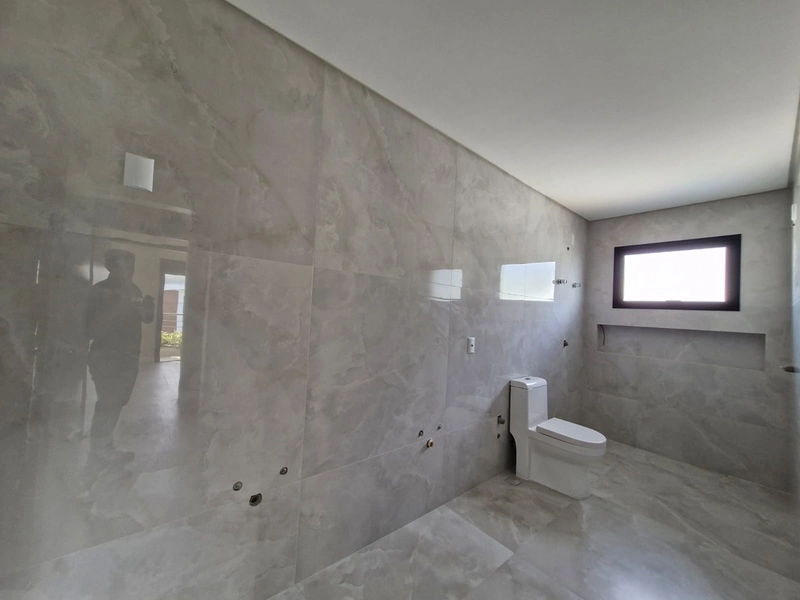 Casa de Alto Padrão em Condomínio de Luxo em Camboriú: 23ª foto da galeria de imagens do imóvel