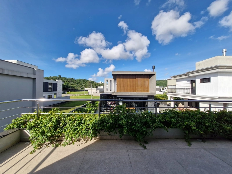 Casa de Alto Padrão em Condomínio de Luxo em Camboriú: 6ª foto da galeria de imagens do imóvel