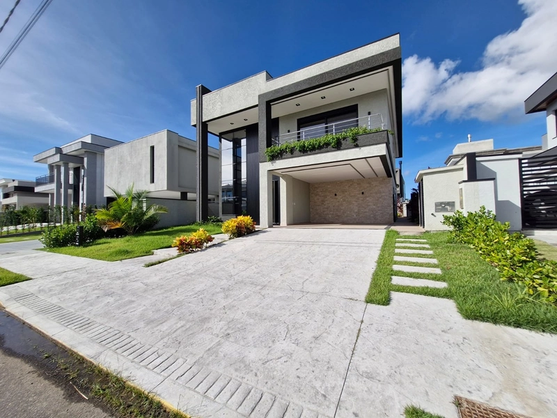 Casa de Alto Padrão em Condomínio de Luxo em Camboriú: 3ª foto da galeria de imagens do imóvel