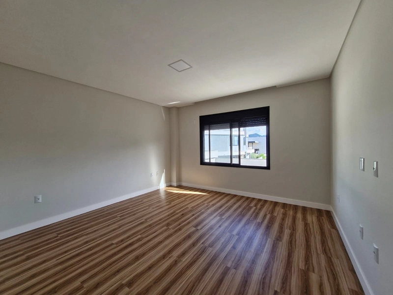 Casa de Alto Padrão em Condomínio de Luxo em Camboriú: 24ª foto da galeria de imagens do imóvel