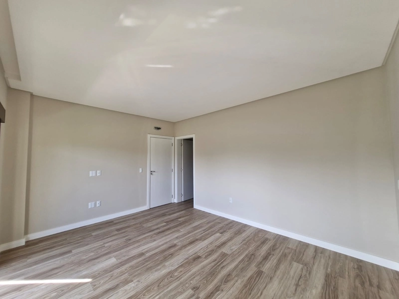 Casa de Alto Padrão em Condomínio de Luxo em Camboriú: 16ª foto da galeria de imagens do imóvel