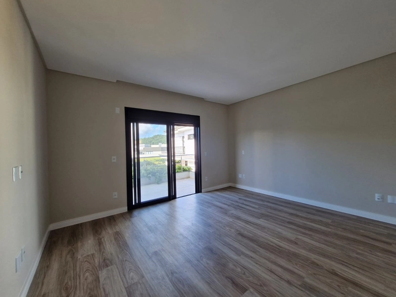 Casa de Alto Padrão em Condomínio de Luxo em Camboriú: 14ª foto da galeria de imagens do imóvel