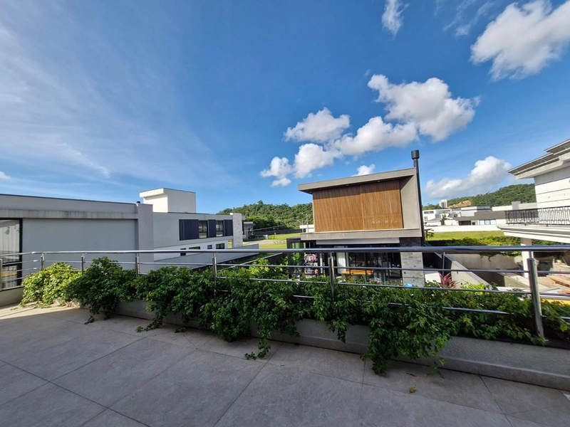 Casa de Alto Padrão em Condomínio de Luxo em Camboriú: 4ª foto da galeria de imagens do imóvel