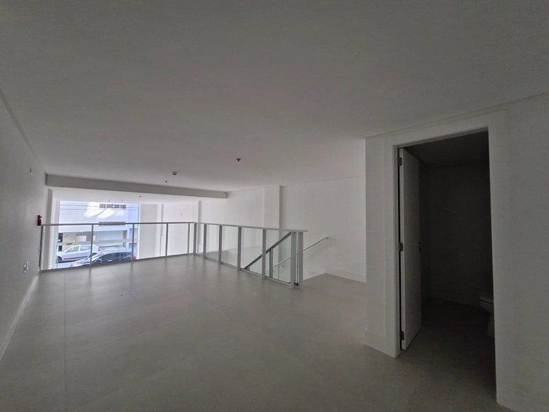 SALA COMERCIAL – SEGUNDA AVENIDA NA MEIA PRAIA : 4ª foto da galeria de imagens do imóvel