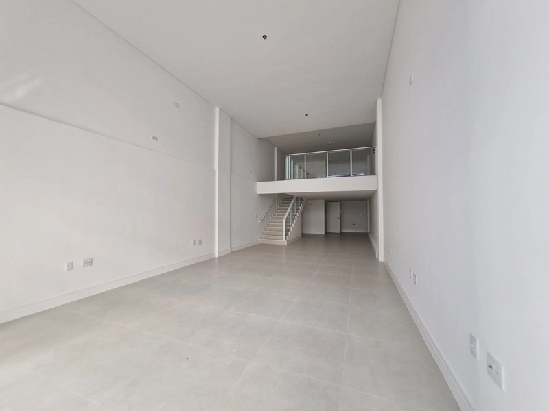 SALA COMERCIAL – SEGUNDA AVENIDA NA MEIA PRAIA : 2ª foto da galeria de imagens do imóvel