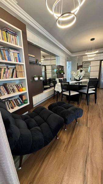 Apartamento mobiliado em Meia Praia a 150m do mar: 4ª foto da galeria de imagens do imóvel