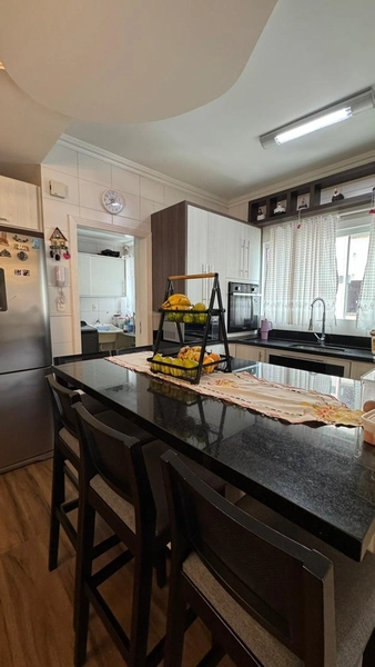 Apartamento mobiliado em Meia Praia a 150m do mar: 7ª foto da galeria de imagens do imóvel