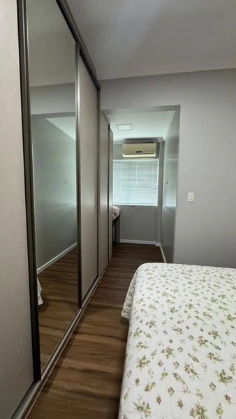 Apartamento mobiliado em Meia Praia a 150m do mar: 30ª foto da galeria de imagens do imóvel