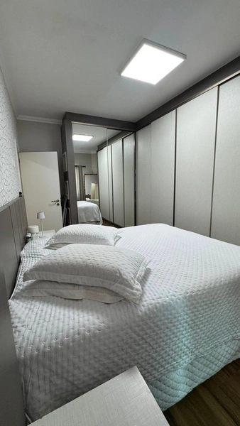 Apartamento mobiliado em Meia Praia a 150m do mar: 20ª foto da galeria de imagens do imóvel