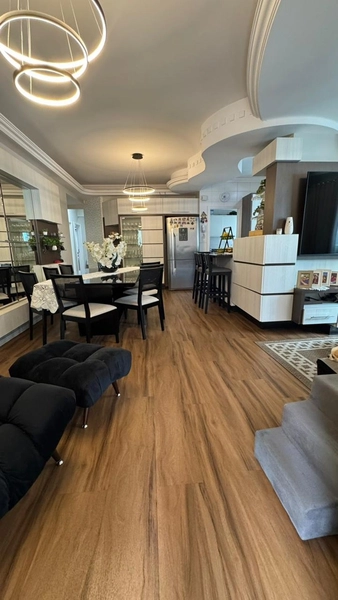 Apartamento mobiliado em Meia Praia a 150m do mar: 3ª foto da galeria de imagens do imóvel