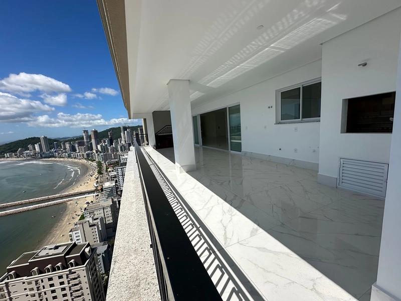 Penthouse em Itapema - Centro. Vista definitiva para o mar. : 2ª foto da galeria de imagens do imóvel