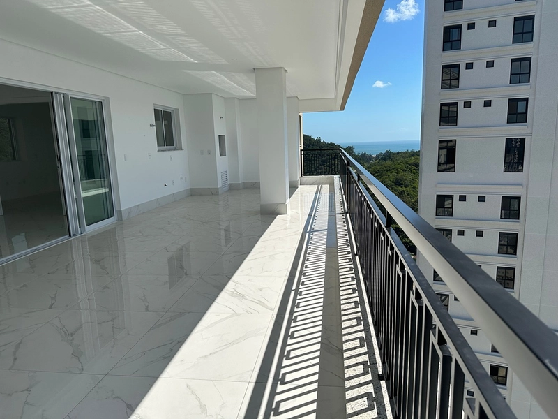 Penthouse em Itapema - Centro. Vista definitiva para o mar. : 3ª foto da galeria de imagens do imóvel
