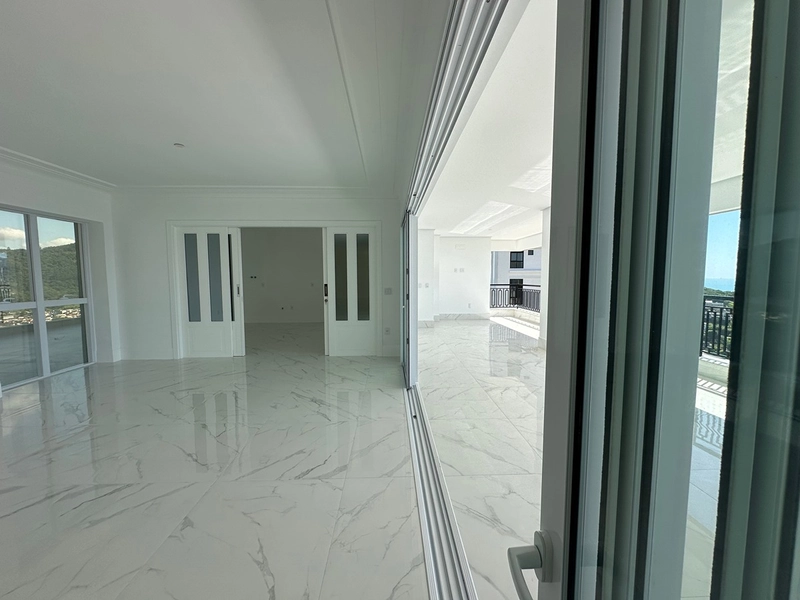 Penthouse em Itapema - Centro. Vista definitiva para o mar. : 8ª foto da galeria de imagens do imóvel