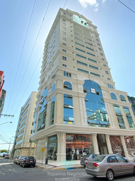 Apartamento Quadra Mar 4 Suítes na Meia Praia: 2ª foto da galeria de imagens do imóvel