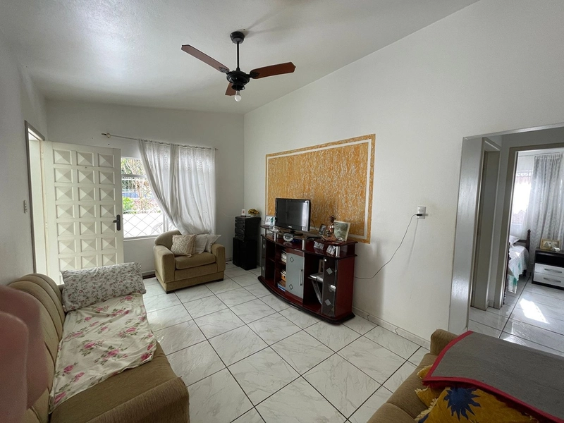 Casa Ampla em Meia Praia - Aconchegante com 3 Dormitórios – 107m² de Área Útil: 2ª foto da galeria de imagens do imóvel