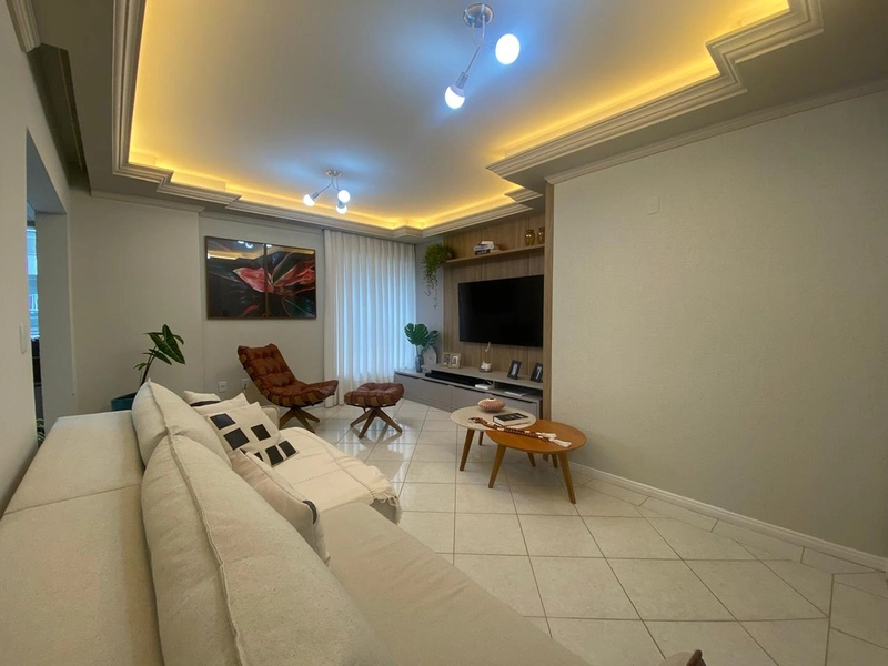 VENDA – APARTAMENTO SEGUNDA QUADRA MAR – MEIA PRAIA: 3ª foto da galeria de imagens do imóvel