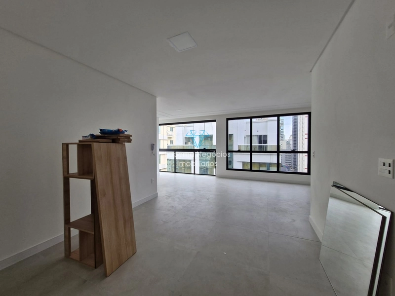 LOCAÇÃO DE APARTAMENTO EM MEIA PRAIA: 32ª foto da galeria de imagens do imóvel