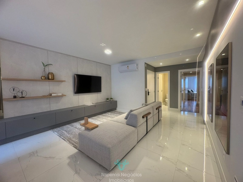 Apartamento mobiliado quadra mar, 4 Suítes 3 vagas.: 43ª foto da galeria de imagens do imóvel