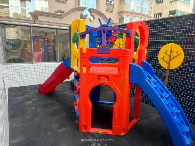 Apartamento mobiliado quadra mar, 4 Suítes 3 vagas.: 16ª foto da galeria de imagens do imóvel